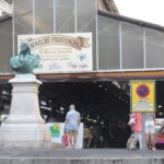 Indgang til det provencalske marked i Antibes